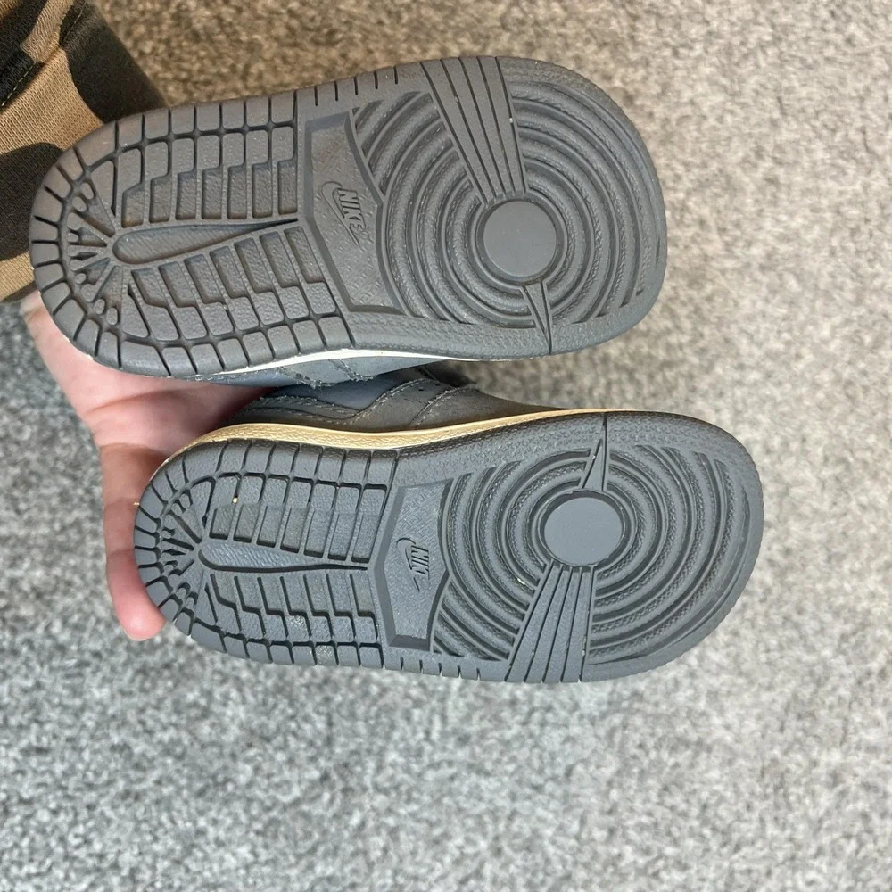 Jordan Shoes Kids Size 4C Gray White orange hookLoop Strap Nike Toddler Sneakers